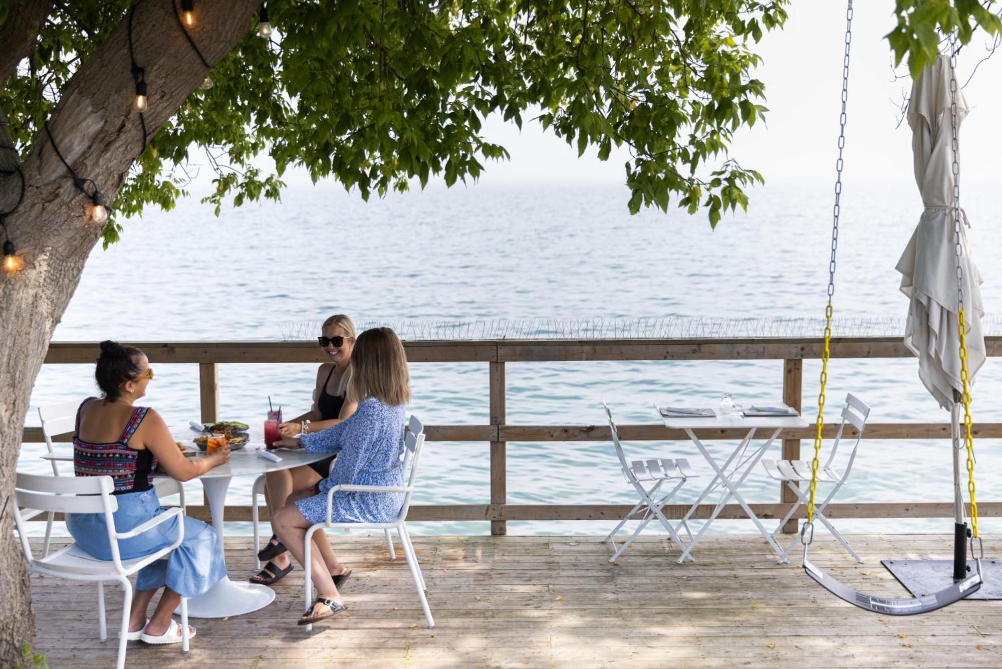 The Lakeside Prince Edward County Wellington Exterior foto